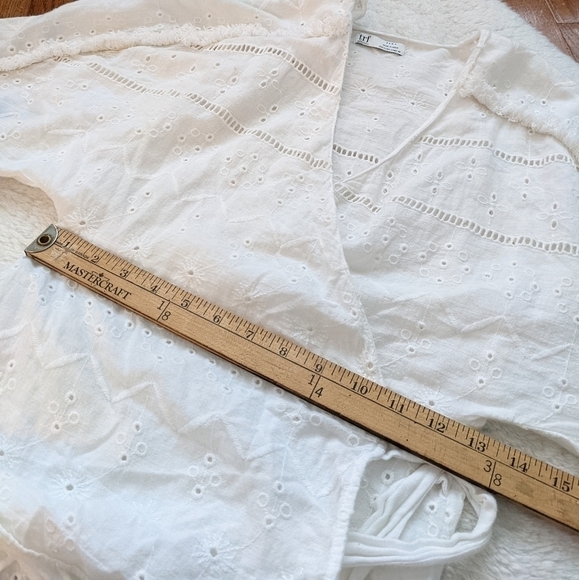 ZARA white eyelet CROSSOVER wrap TOP WITH CUTWORK EMBROIDERY trf small boho chic - Picture 13 of 15